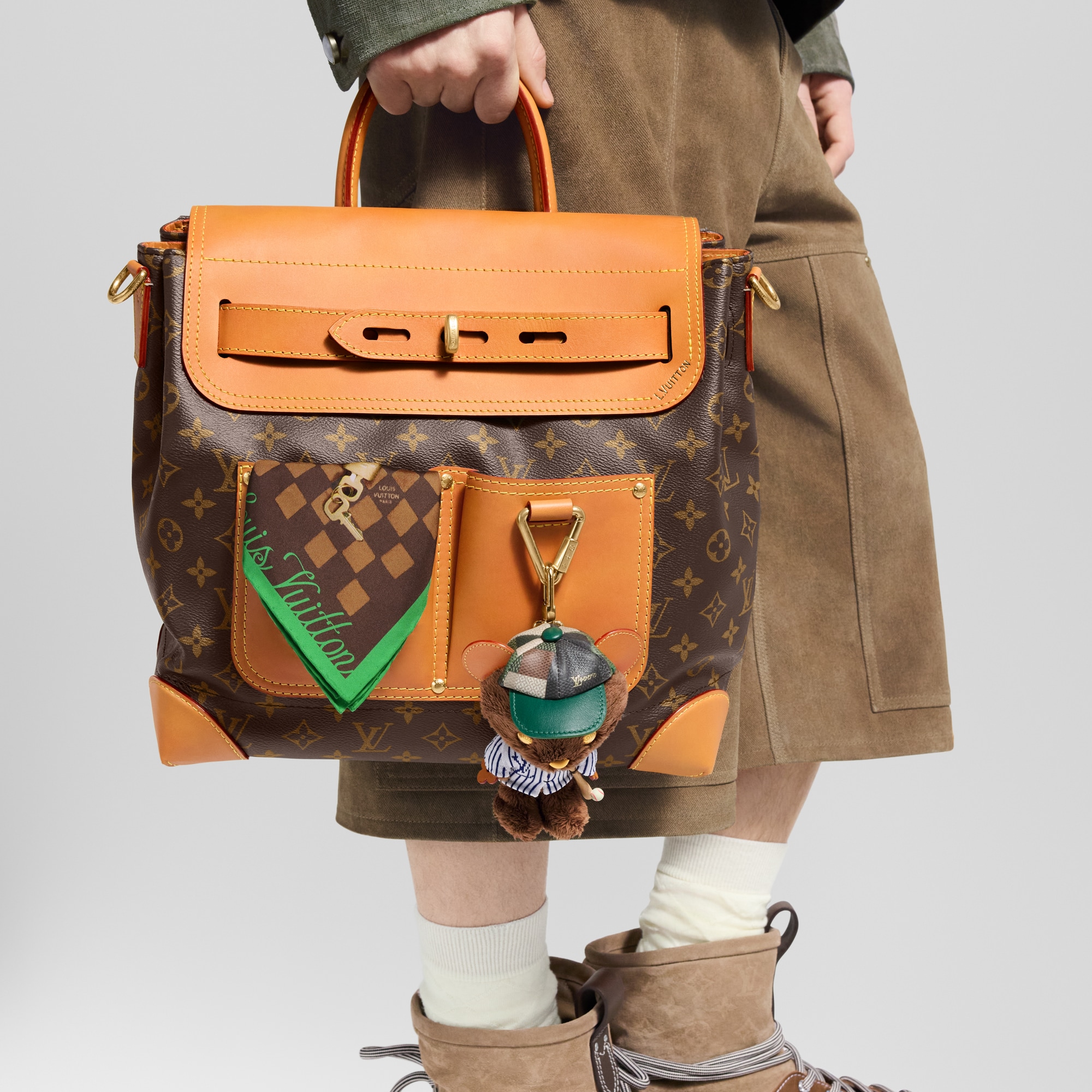 LV Louis Bear Bag Charm S00 - Accessories | LOUIS VUITTON